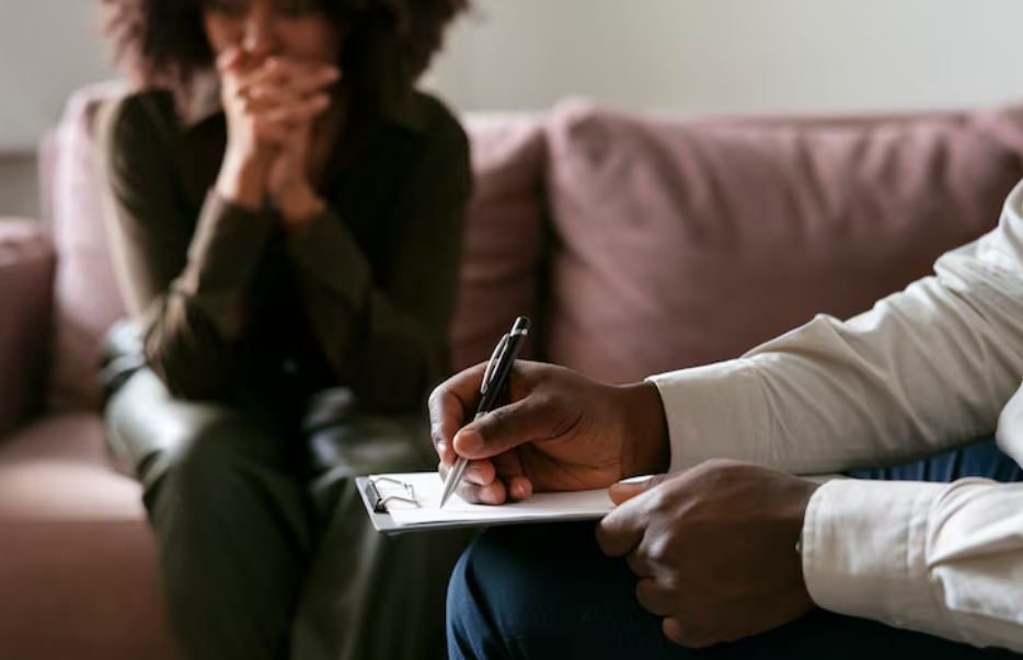How Therapy for Depression Helps Break the Cycle of Isolation
